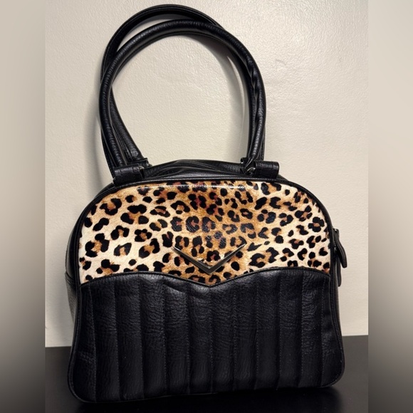 LIQUOR BRAND leopard bowling quilt lined quality shoulder bag punk goth cute - Picture 4 of 4